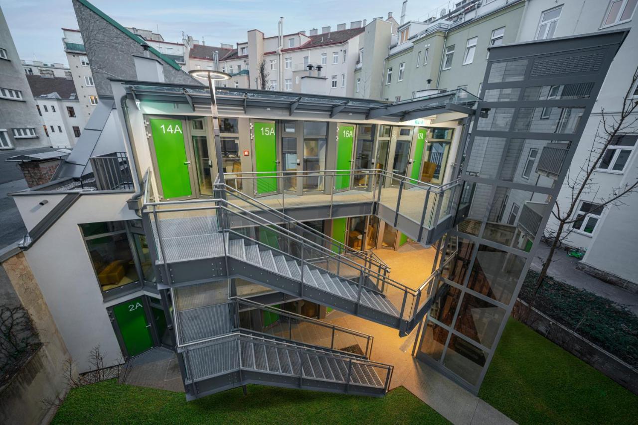 Smart Living - Hauptbahnhof Aparthotel 4*