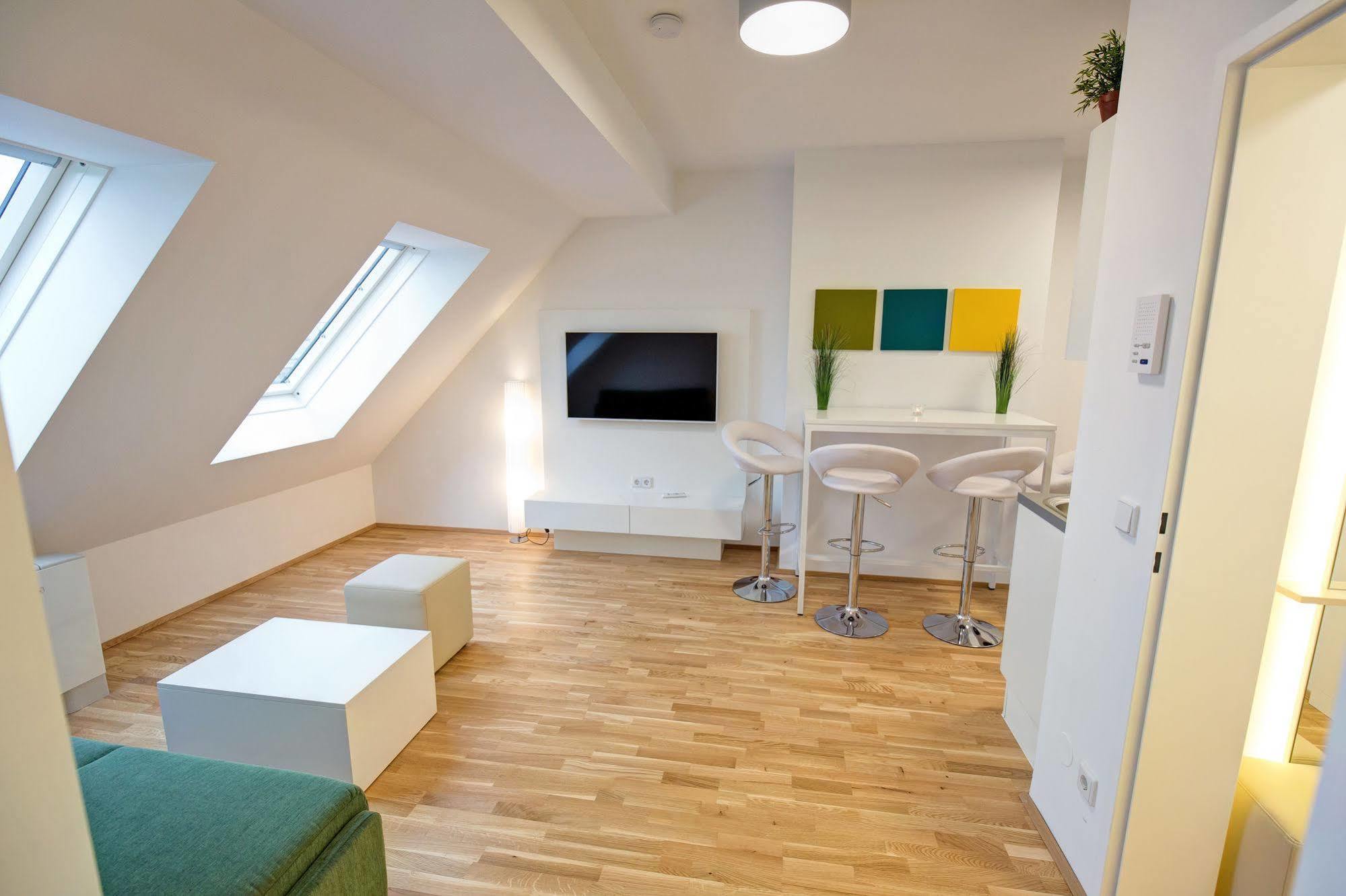 Smart Living - Hauptbahnhof 4* Wien